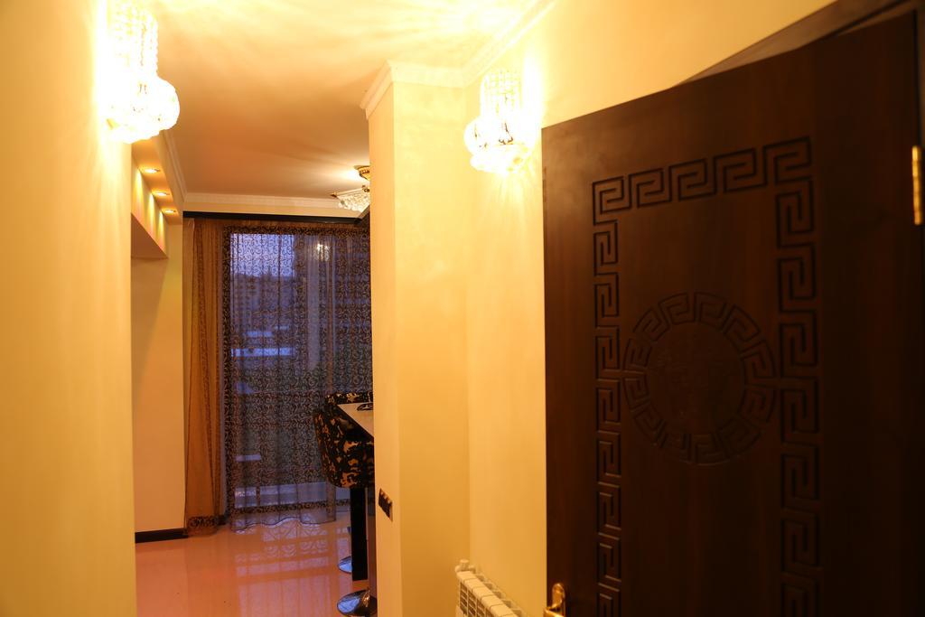 Versace Downtown Erivan Zimmer foto