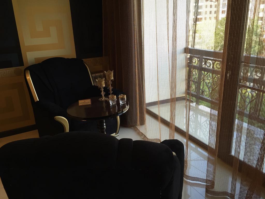 Versace Downtown Erivan Zimmer foto