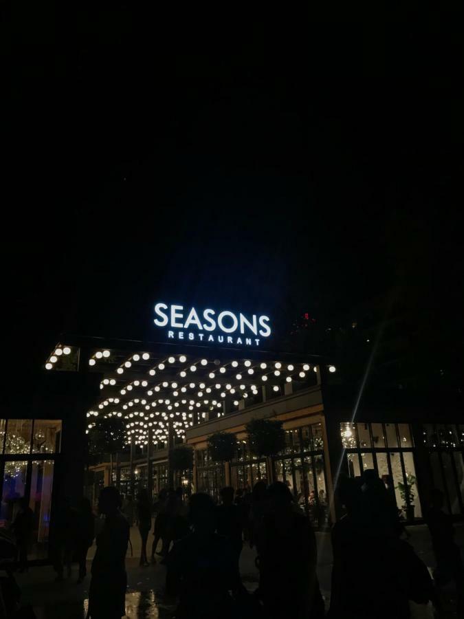 Versace Downtown Erivan Exterior foto